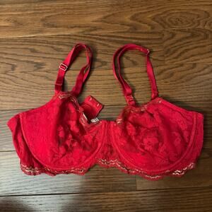Victoria’s Secret Women’s Lace Red Bra Size 36D